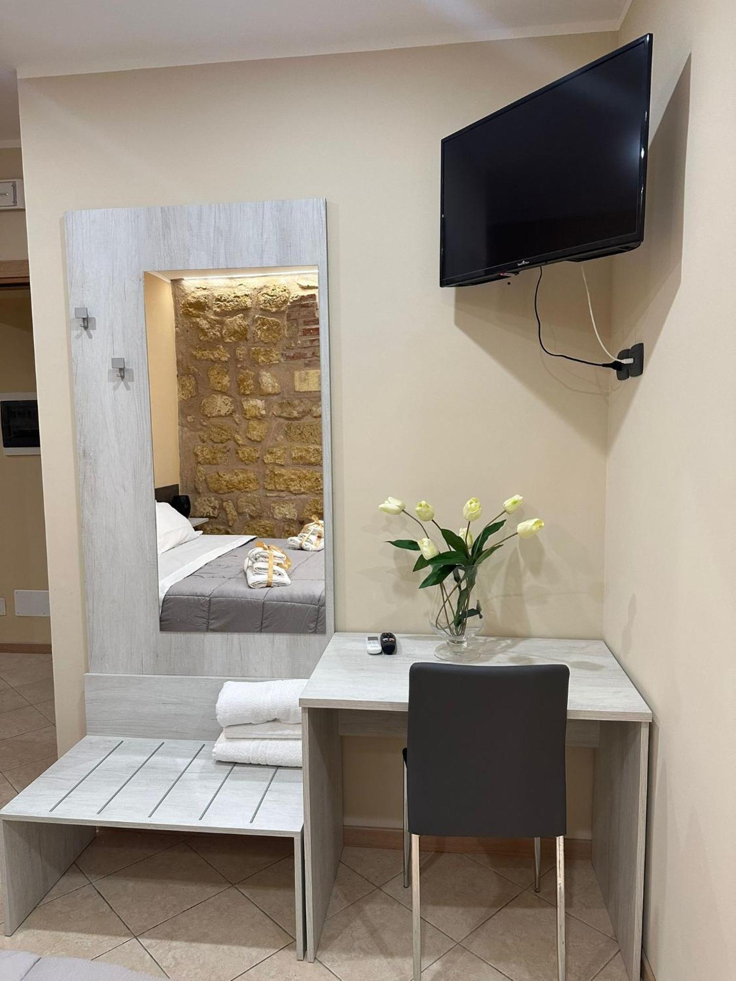 Kalgheros Luxury Rooms Agrigent Exterior foto