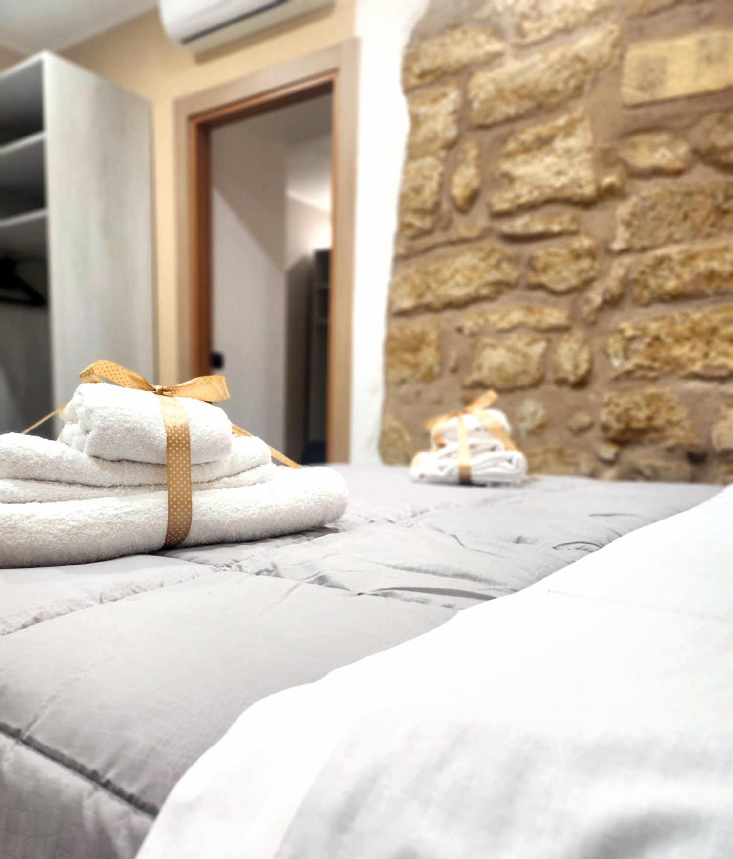 Kalgheros Luxury Rooms Agrigent Exterior foto